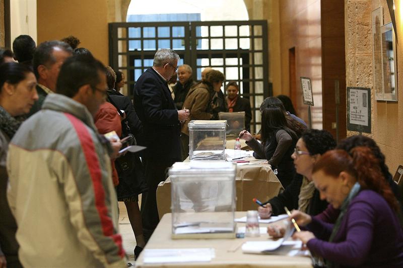 Cataluña vive elecciones claves para su futuro