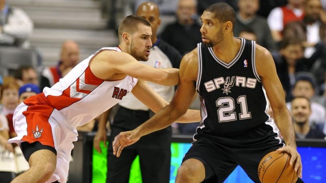 Los Spurs recuperaron el liderato de su división gracias a Parker y Duncan