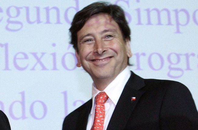 Golborne reclutó a ex gerente de Cencosud para su comando