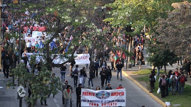 Ocho de cada 10 chilenos apoyan al movimiento estudiantil