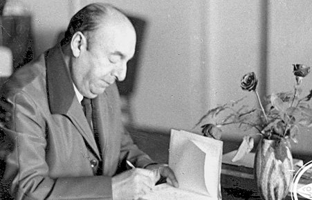 Ministro Carroza pidió informe para exhumar los restos de Pablo Neruda