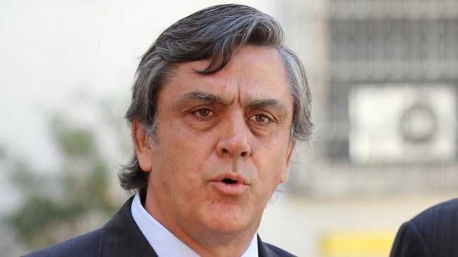 Diputado: Longueira daría el sello de la 