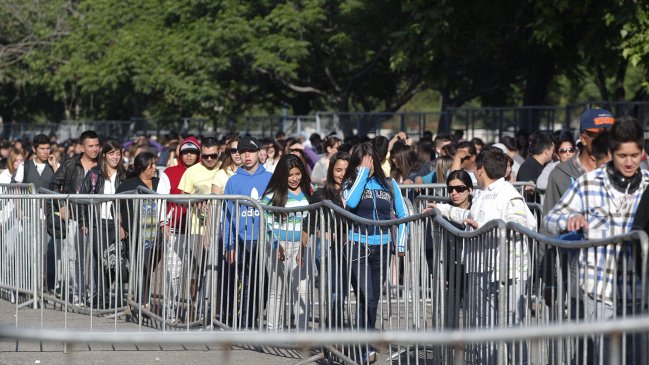 Público de la Teletón denunció reventa de entradas en el Estadio Nacional