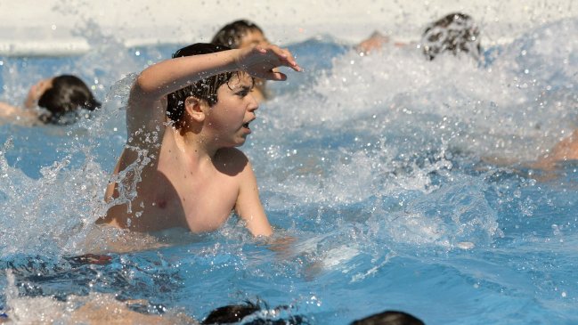  Seremi prohibió funcionamiento de piscina en Ñuñoa  