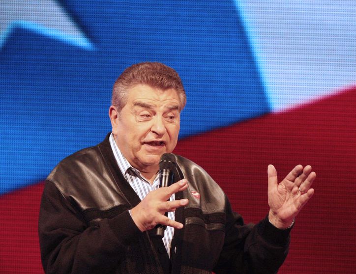 Abogado acusó falta de ética de Don Francisco y calificó la Teletón de 