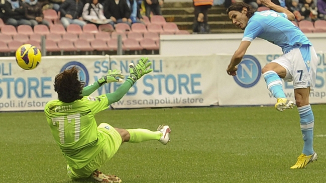 Eduardo Vargas sumó minutos en valiosa victoria de Napoli sobre Pescara