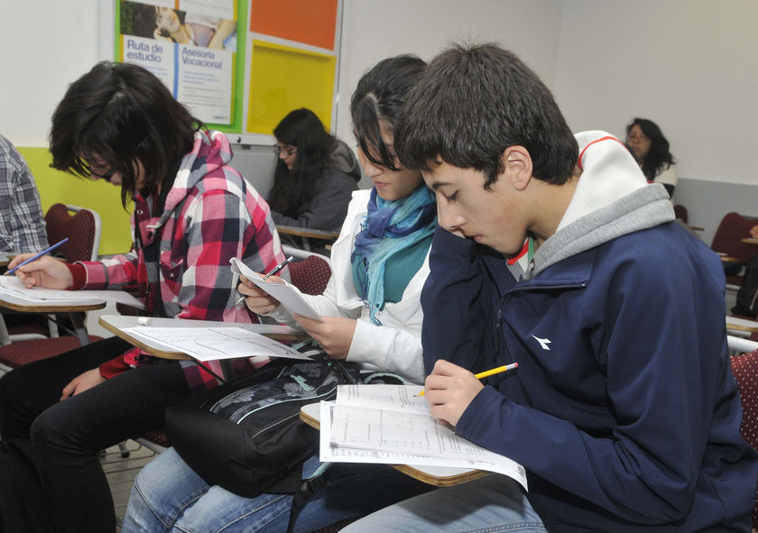 Estudiantes inician proceso de la PSU con reconocimiento de salas