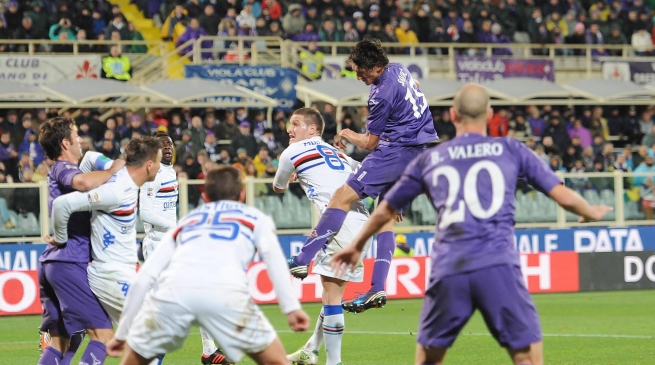 Matías Fernández y David Pizarro fueron titulares en igualdad de Fiorentina