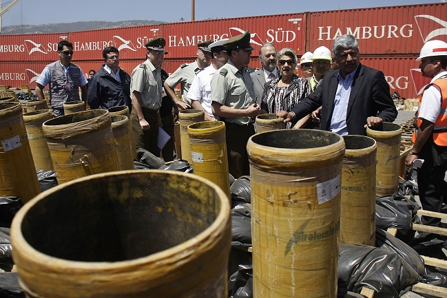 Valparaíso y Viña del Mar comenzaron preparativos para show pirotécnico de año nuevo