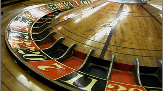 Sujeto apostó a su esposa en un juego y la perdió