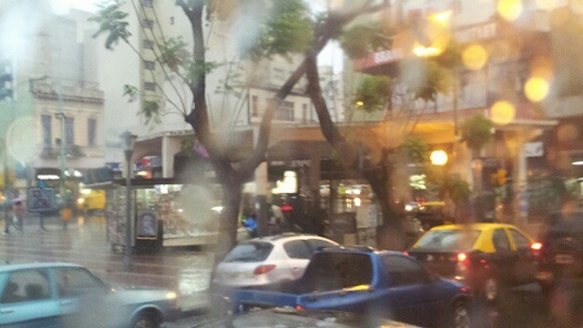 Inundaciones en Buenos Aires mantienen en alerta a las autoridades