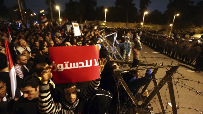 Islamistas pidieron al presidente egipcio retirar el blindaje de sus poderes