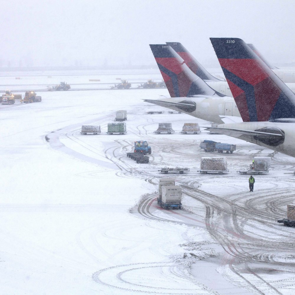 Temporal tiene a media Europa bajo la nieve