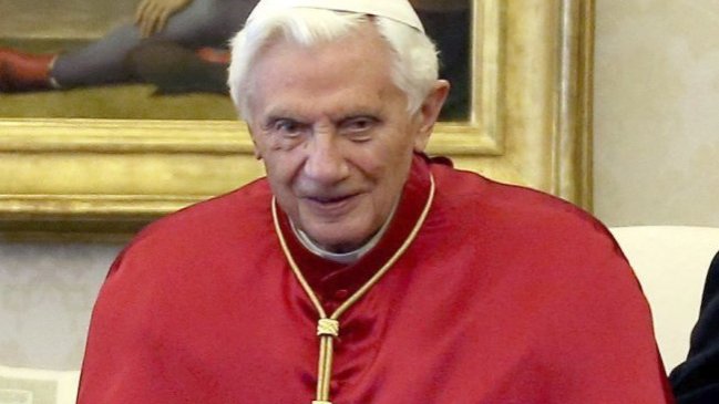 Vaticano inventó una parábola para explicar cuenta del Papa en Twitter