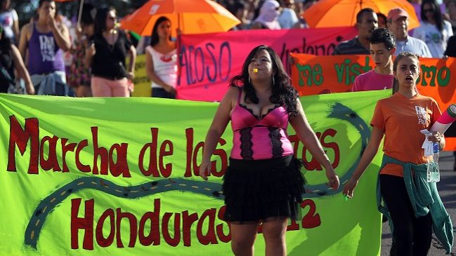 Hondureñas protestaron contra la violencia machista en la 
