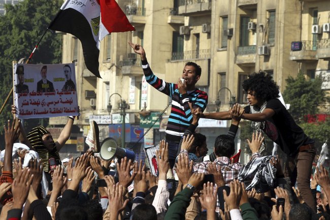 Presidente egipcio anuló decreto que desató violentas protestas