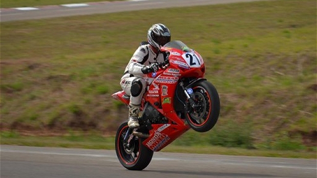 El chileno Vicente Leguina se coronó campeón del Superbike de Argentina