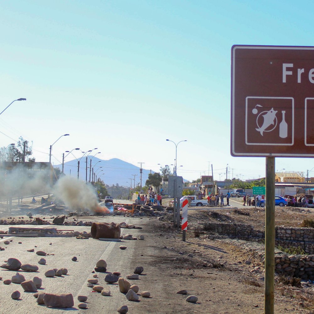 Trabajadores de Agrosuper protestaron con corte de ruta en Freirina