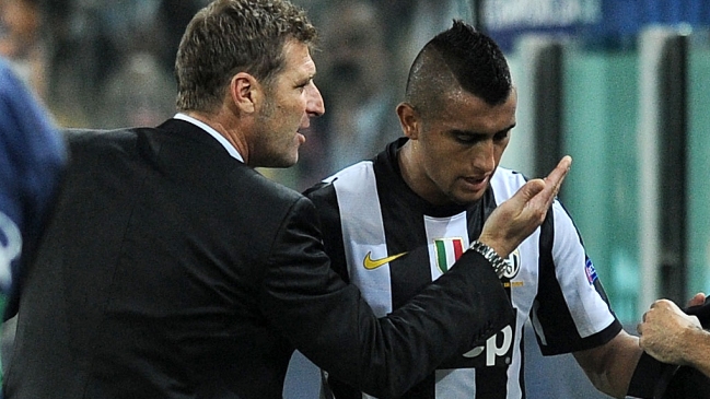 Arturo Vidal salió lesionado en partido de la Copa Italia