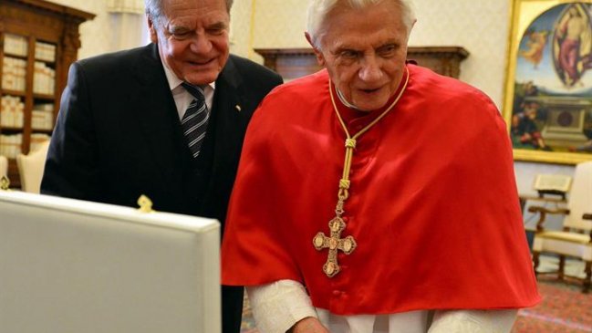 El Papa debutó en Twitter: 