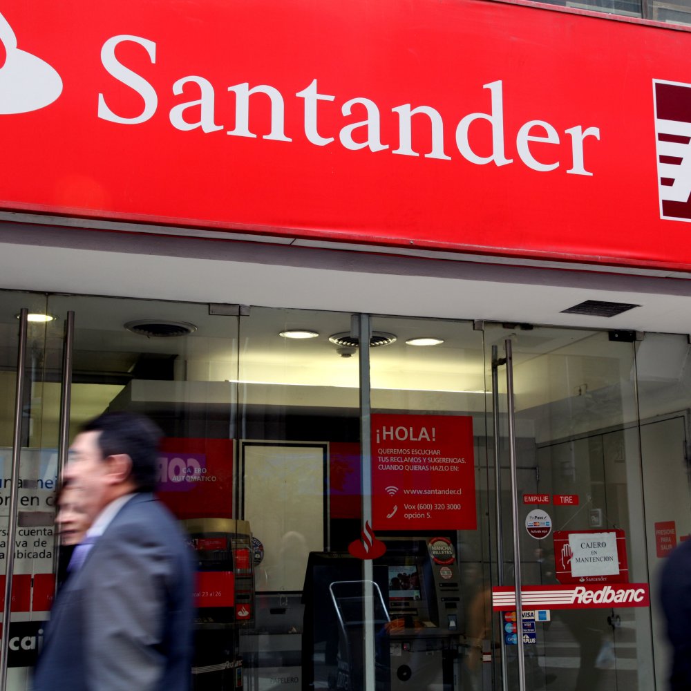 Sernac: Hay diferencias de hasta 73,8 por ciento en costos de créditos de consumo