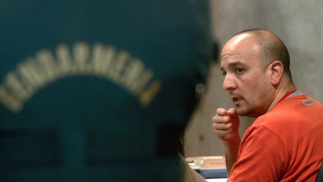 Carabineros: Recibimos tardíamente por fax orden de detención de Hans Niemeyer