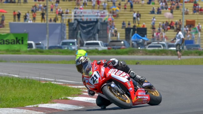 Vicente Leguina logró la pole position en Latinoamericano de Superbike de Uruguay
