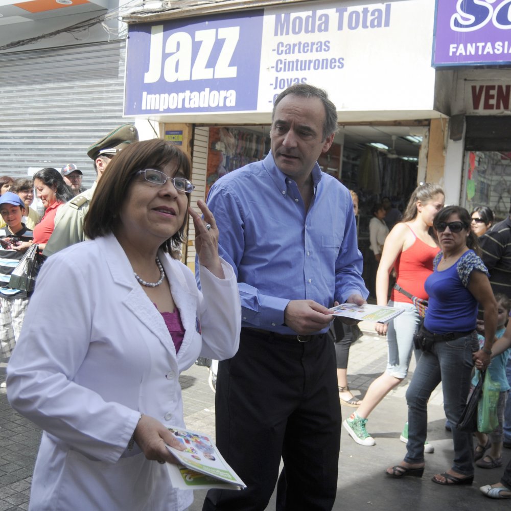 Intendencia Metropolitana y Seremi de Salud fiscalizaron juguetes en barrio Meiggs