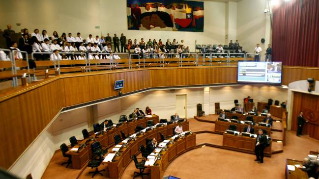 Senado vota este martes el veto presidencial al Presupuesto