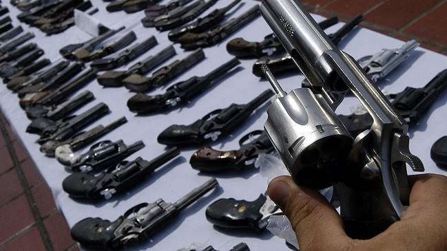 Nueva York renovó programa que ofrece 100 dólares a quien entregue armas
