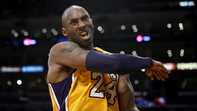 Los Lakers superaron su mal momento con triunfo ante Charlotte