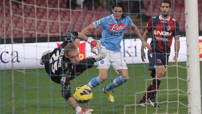 Eduardo Vargas vio desde la banca eliminación de Napoli en la Copa Italia