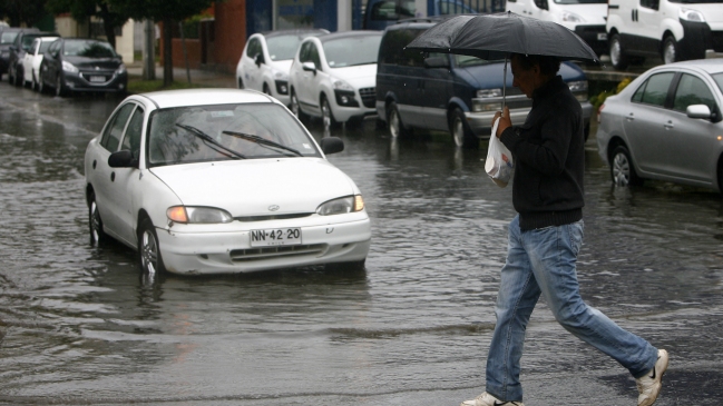 Onemi: Lluvias en la Región Metropolitana declinarán este miércoles