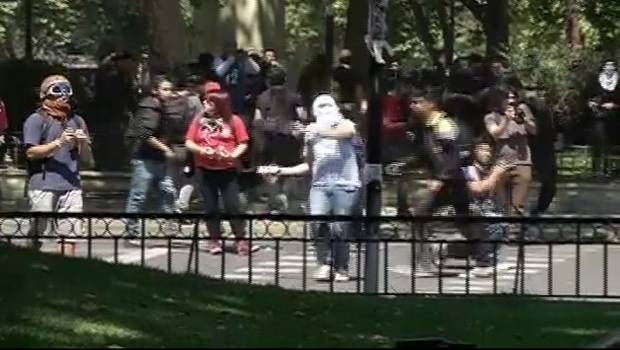 Marcha no autorizada generó disturbios en la Alameda