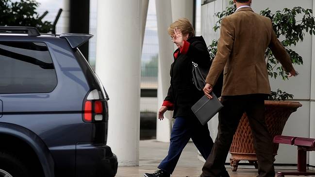 DC pidió al PS no proclamar a Bachelet hasta que sea candidata