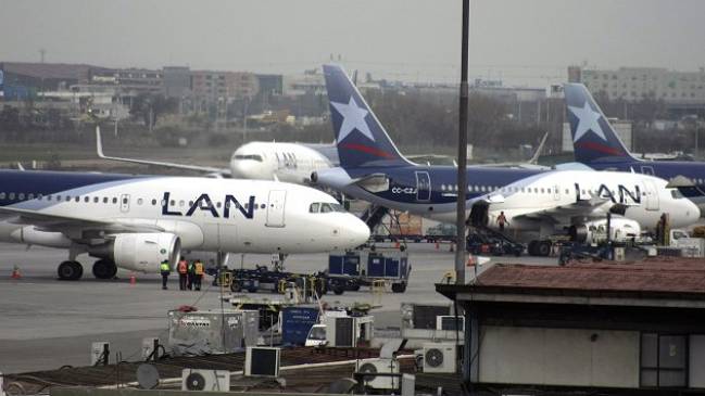 Buscan a pasajeros que volaron a R. Dominicana junto a mujer que murió por meningitis