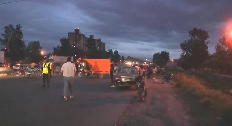 Camionero atropelló y mató a una persona al evitar saqueo en Argentina