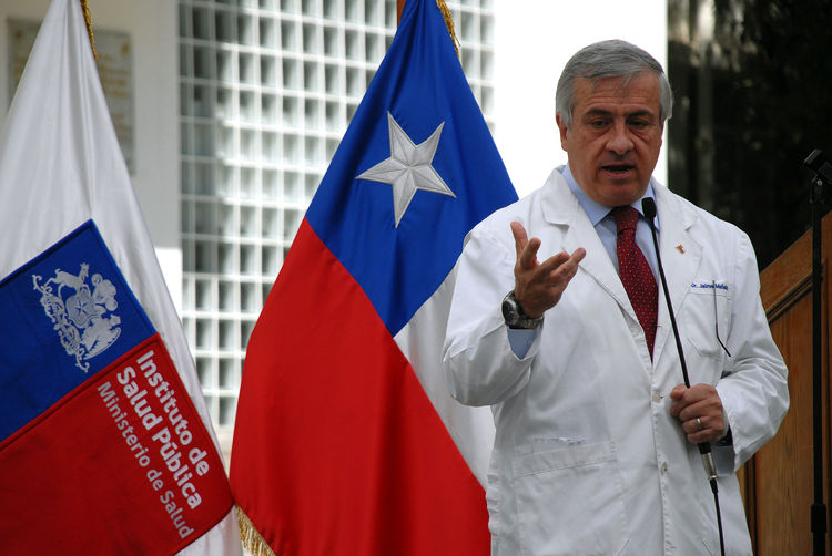 Ministro Mañalich celebró aumento 