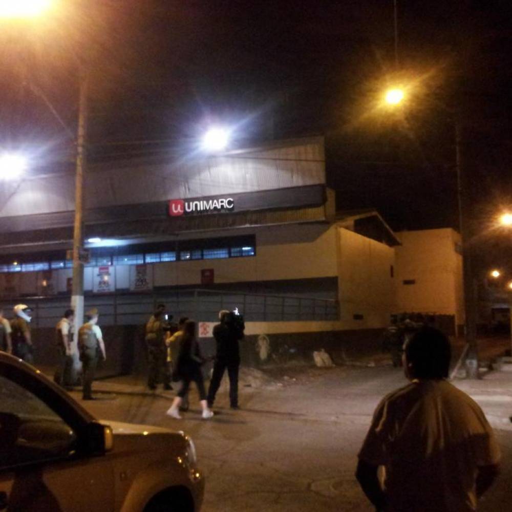 Delincuentes asaltaron supermercado en Antofagasta