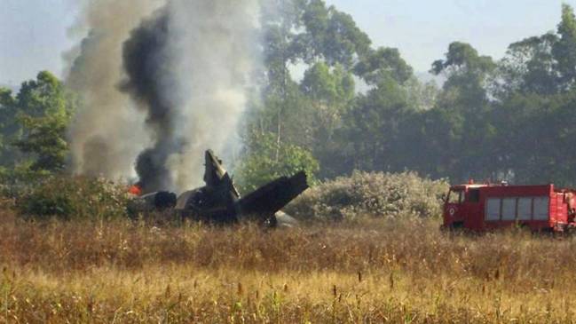 Aterrizaje de emergencia de un avión en Birmania dejó dos muertos y once heridos