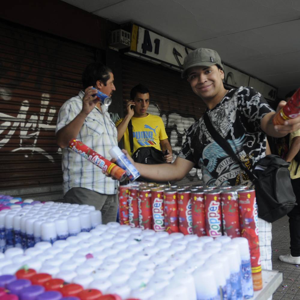Autoridades advirtieron sobre los riesgos del confeti metálico en Año Nuevo