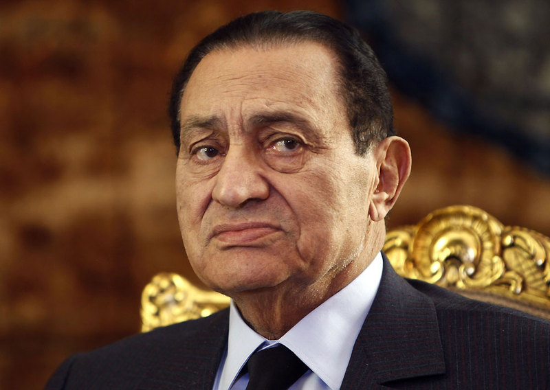 Fiscalía de Egipto ordenó el traslado de Hosni Mubarak a un hospital fuera de la cárcel