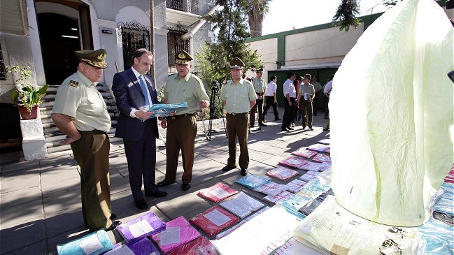 Carabineros incautó fuegos artificiales y globos de luz en barrio Meiggs