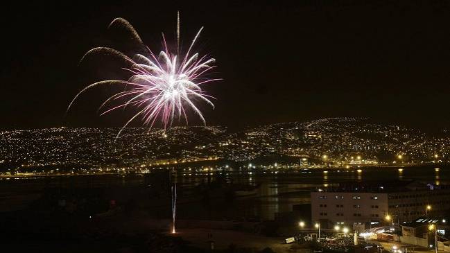 Alistan show pirotécnico en miras al tradicional 