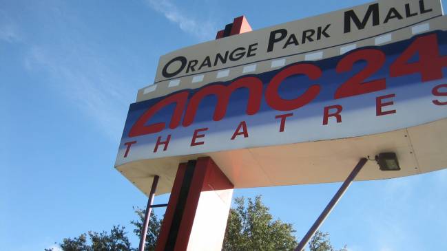 Adolescente fue detenido por ir al cine con un arma cargada