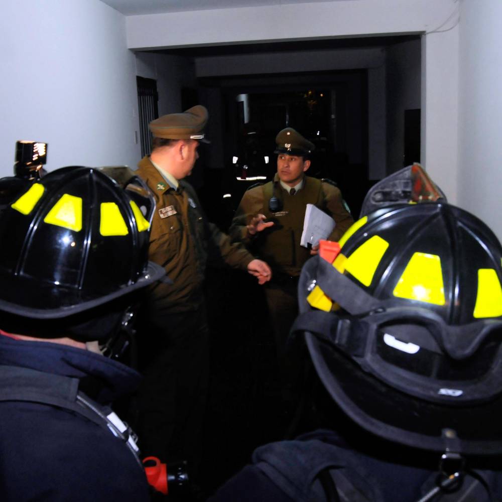 Tres heridos dejó explosión en Intendencia de Los Lagos