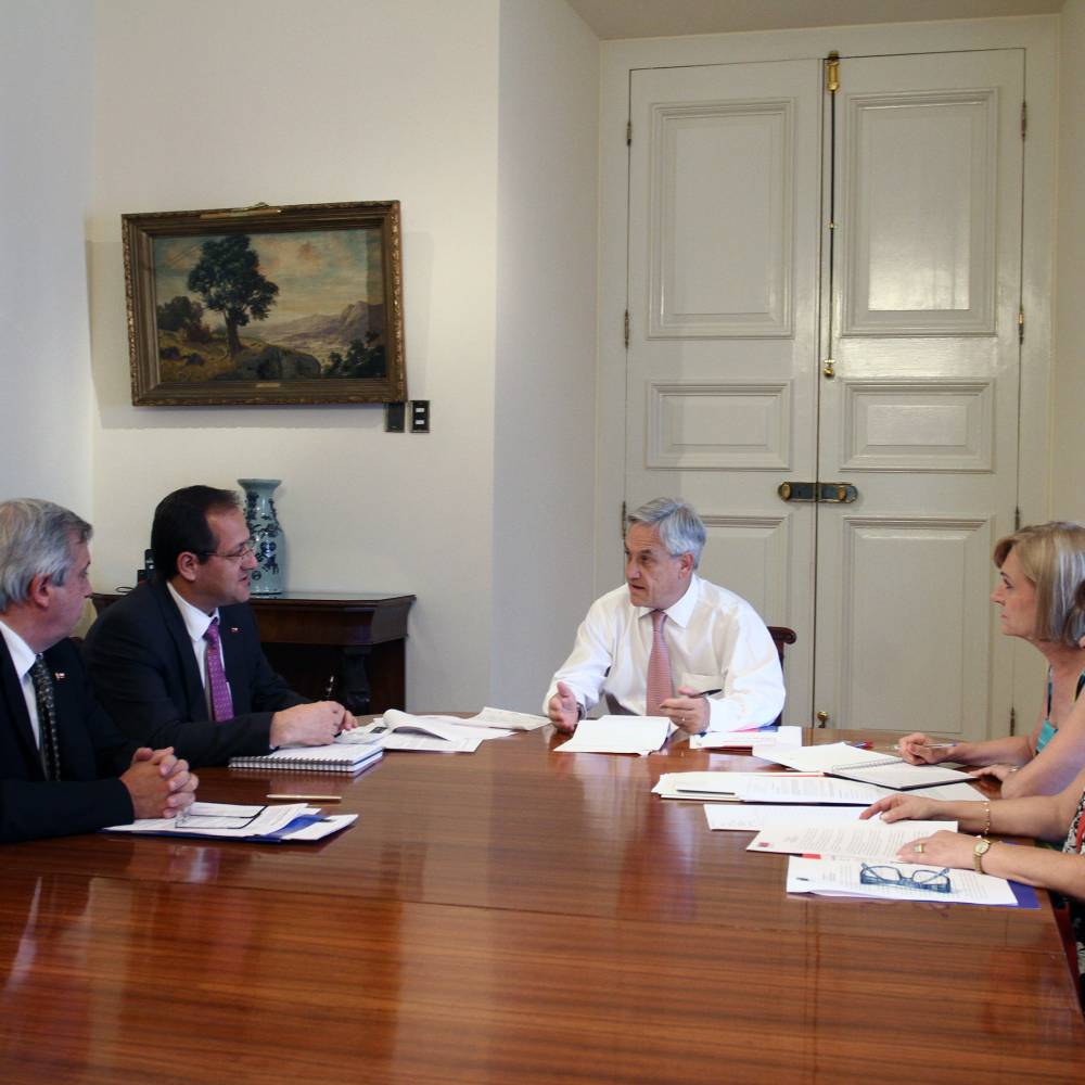 Matthei tras reunión ministerial: Lo de la U. del Mar no fue fines de lucro, fue robo