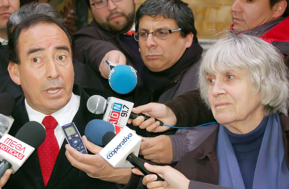 Abogado querellante en la causa de Víctor Jara: 