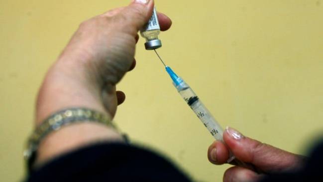 Mujer peruana se encuentra en riesgo vital con posible infección de meningitis