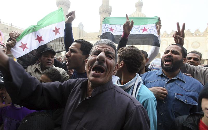 Fuerzas del régimen sirio bombardearon varias zonas de Homs